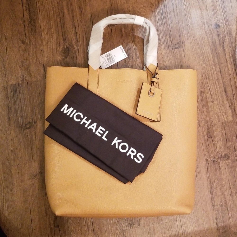 New Michael Kors Mason Bag - Picture 5 of 8